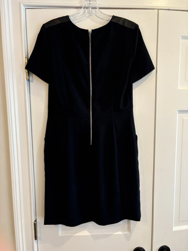 Impresionante Disfraz Nacional Italia Pequeño Vestido Negro con Detalles de Cuero Talla 44 M Foto 2 de 4