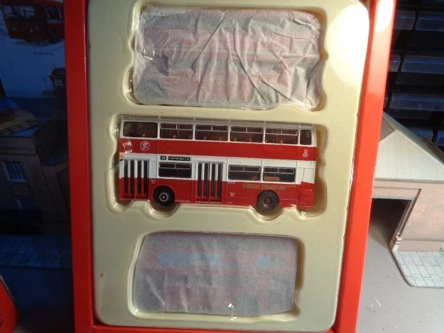 CODE3 EFE 99921/3 London Transport Museum Millennium conjunto 8 com 1 código 3 modelo - Imagem 2 de 4