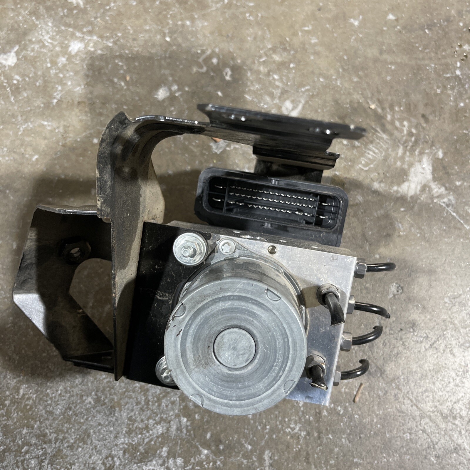 M156 MASERATI 14-17 QUATTROPORTE GHIBLI ABS ANTI LOCK BRAKE PUMP MODULE