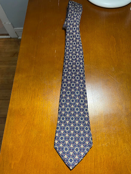 Hermes 100% Silk Blue Interlocking Pattern Necktie - image 1