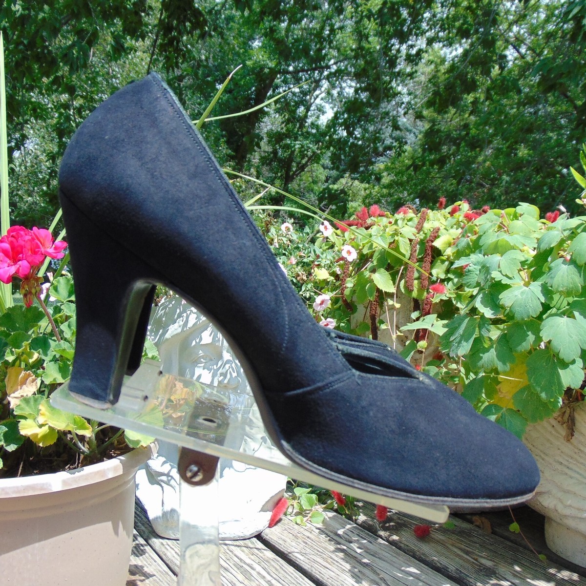 VTG 40/50s Naturalizer Black Suede Round Toe Pump sz 7?