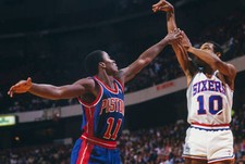 Philadelphia 76ers' Maurice Cheeks shoot1980's Basketball photo