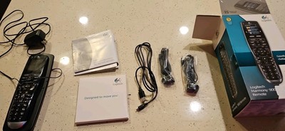 Logitech Harmony 900 Remote w/ Charging Base RF System IR Blasters, ACAdaptersCD