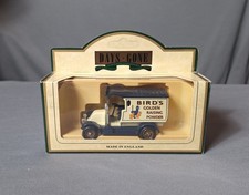 Lledo Collectors Club - 1912 Renault Van - Bird's