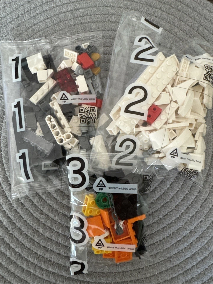 LEGO 40772 Celebration Series: Luminous Ghost, Foto 4 von 5