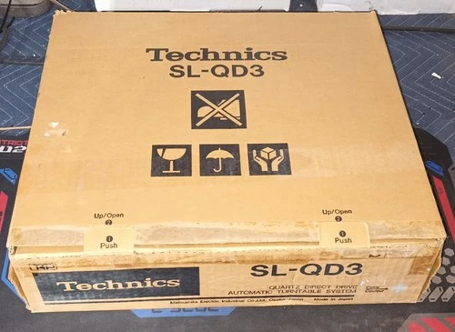 Technics SL-QD3 Quartz Direct Drive Automatic Turntable w/ Original Box