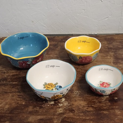 Pioneer Woman - Set of 4 Nesting Measuring Bowls - 1/4 c, 1/3 c, 1/2 c, 1 c Size - Picture 2 of 7