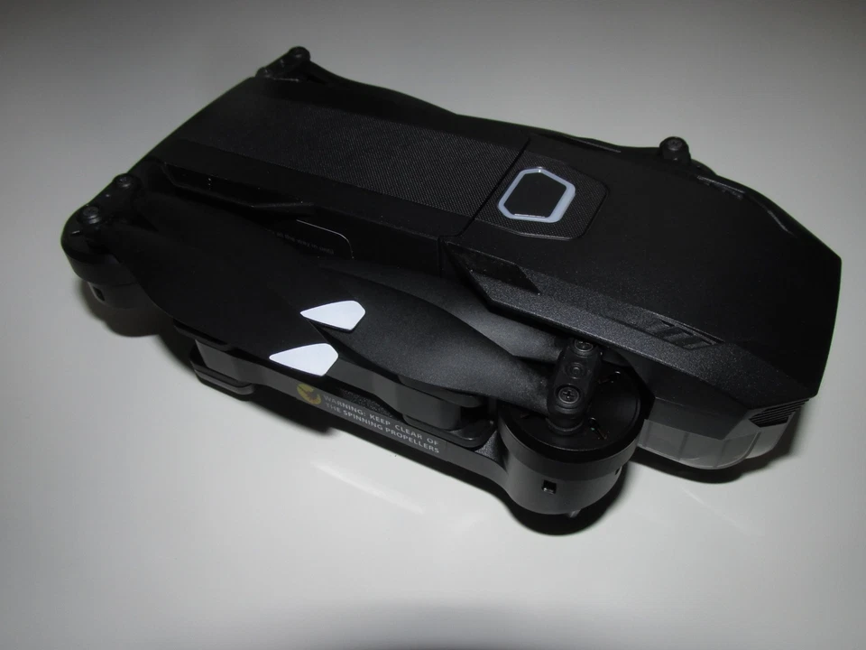 Drohne YUNEEC Mantis G unbespielt und ein zweiter Accu - Bild 3 von 4