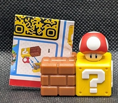 2025 Kinder Joy Super Mario USA - VQ422 Red Mushroom One-Up Photoholder