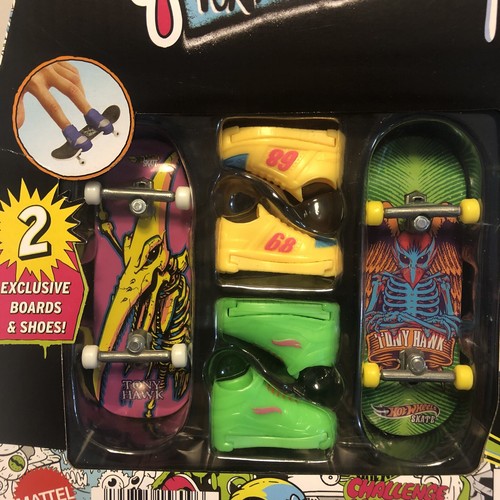 Hot Wheels Skate Rippin’ Tony Hawk HQ Skatepark With 2 Exclusive Boards & Shoes - Picture 3 of 3