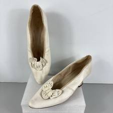 Antique Edwardian Kid-Leather Ladies Shoes Beige Bows 1.5" Heel Pump Circa 1910