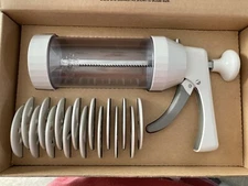 The Pampered Chef Cookie Press 16 Discs Original Box #1525