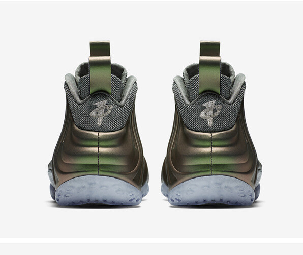 Nike Air Foamposite One Basketball Shoes AA3963-001 Women's Nike Air Foamposite One Basketball Shoes AA3963-001 Women's