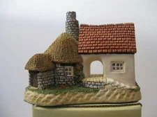 David Winter Cottages "The Pottery" In excellent condition and in original box.