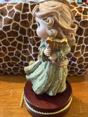 precious moments musical figurine - Picture 3 of 5