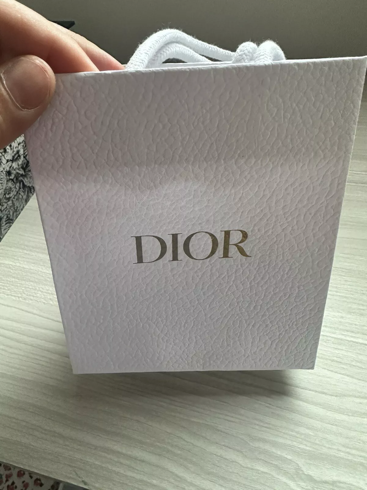 DIOR Gold Edition Rare Sac/boîte à bijoux et ruban