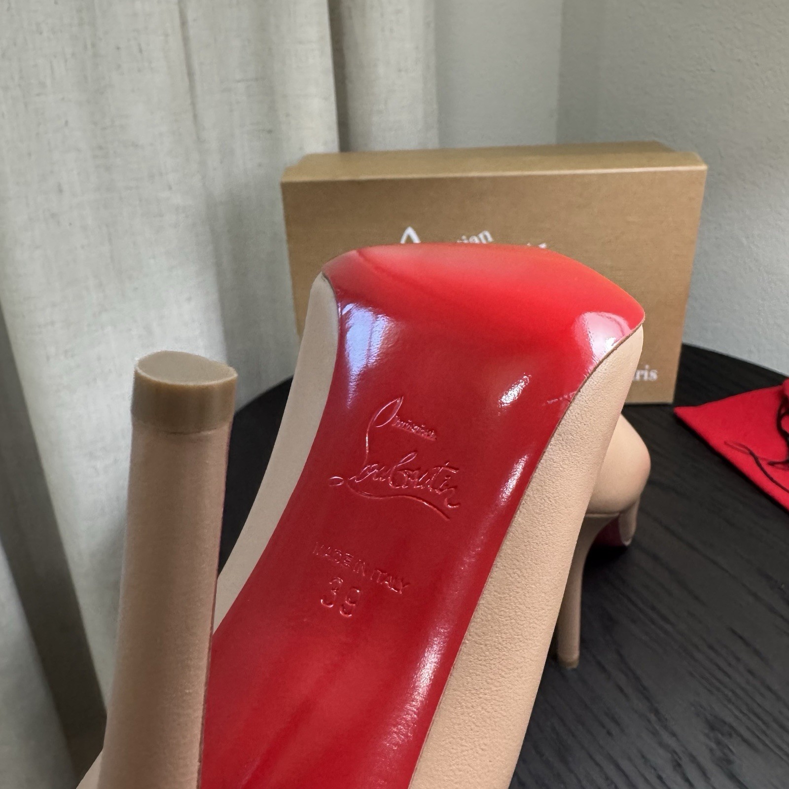 Christian Louboutin Apostrophy 100 Nude Nappa Pumps Size 39 image 7