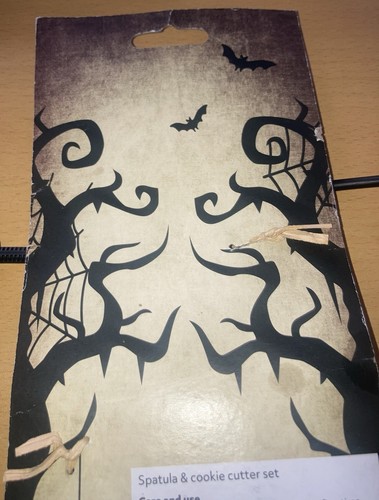 HALLOWEEN COOKIE CUTTER GHOST SHAPE & SPATULA SET KITCHEN UTENSILS NEW BOO GIFT - Picture 9 of 10