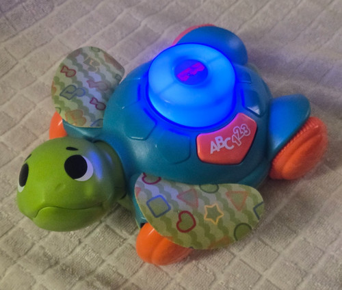 Fisher-Price Linkimals Sit-to-Crawl Sea Turtle Musical Crawling Light-up Toy