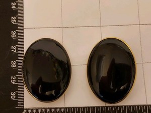 TULLA BOOTH Vintage  Earrings Beautiful Classic Excellent Clip