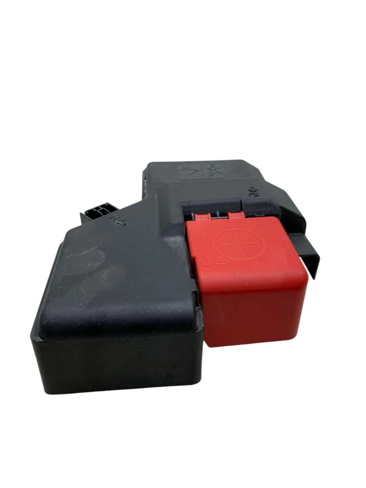 2022 2023 2024 BUICK ENCLAVE 3.6L POSITIVE BATTERY TERMINAL FUSE JUNCTION BOX - Image 2 of 4