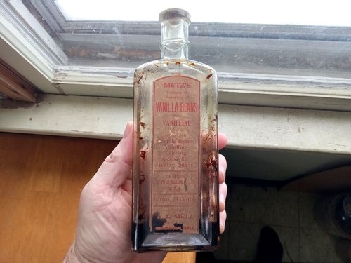 METZ'S COMPOUND FLAVORING OF VANILLA BEANS CHAMBERSBURG,PA 1890s BOTTLE 8 1/8" - Picture 4 of 7
