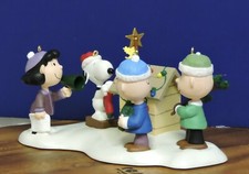 Hallmark Snoopy Snow scene featuring doghouse w/star "The Peanuts Gang" NIB