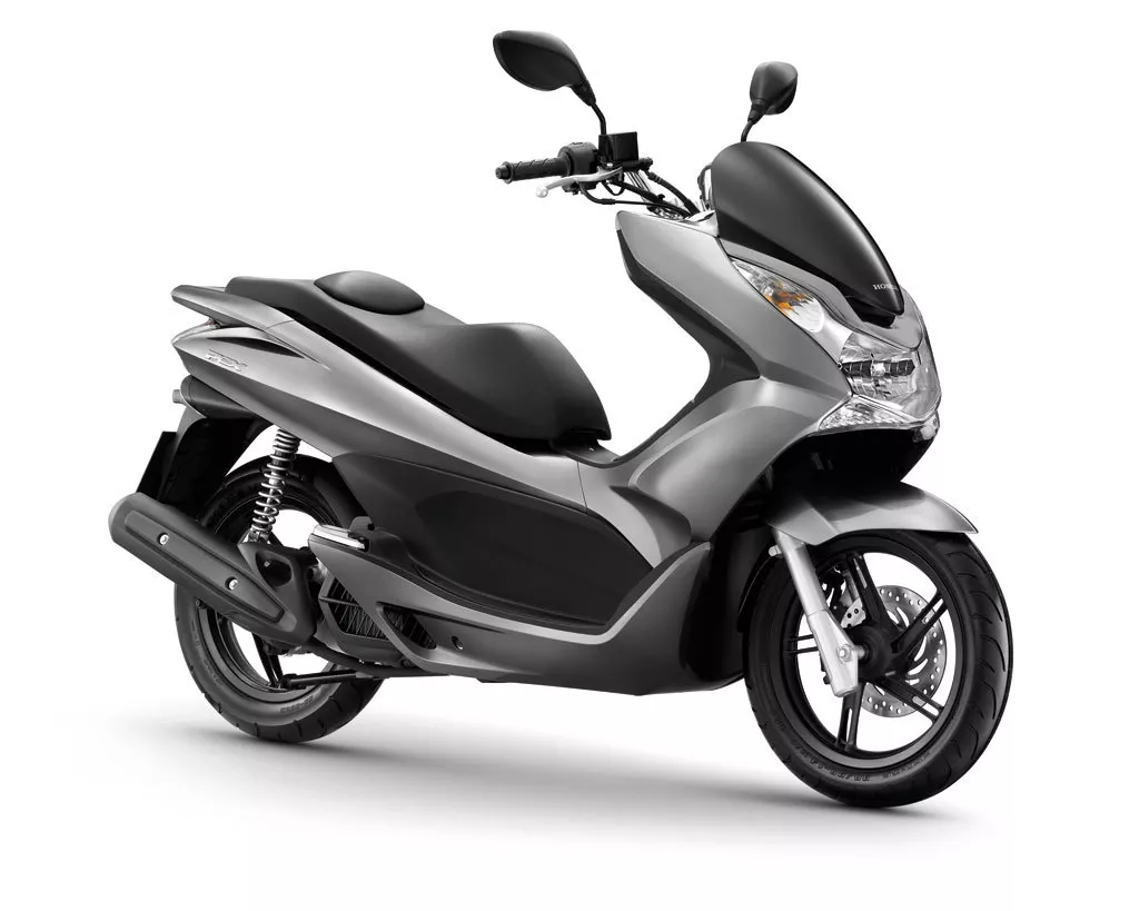 HONDA WW125 EX2 PCX 125 . FRONT TYRE ONLY WEB STOCK A SK US