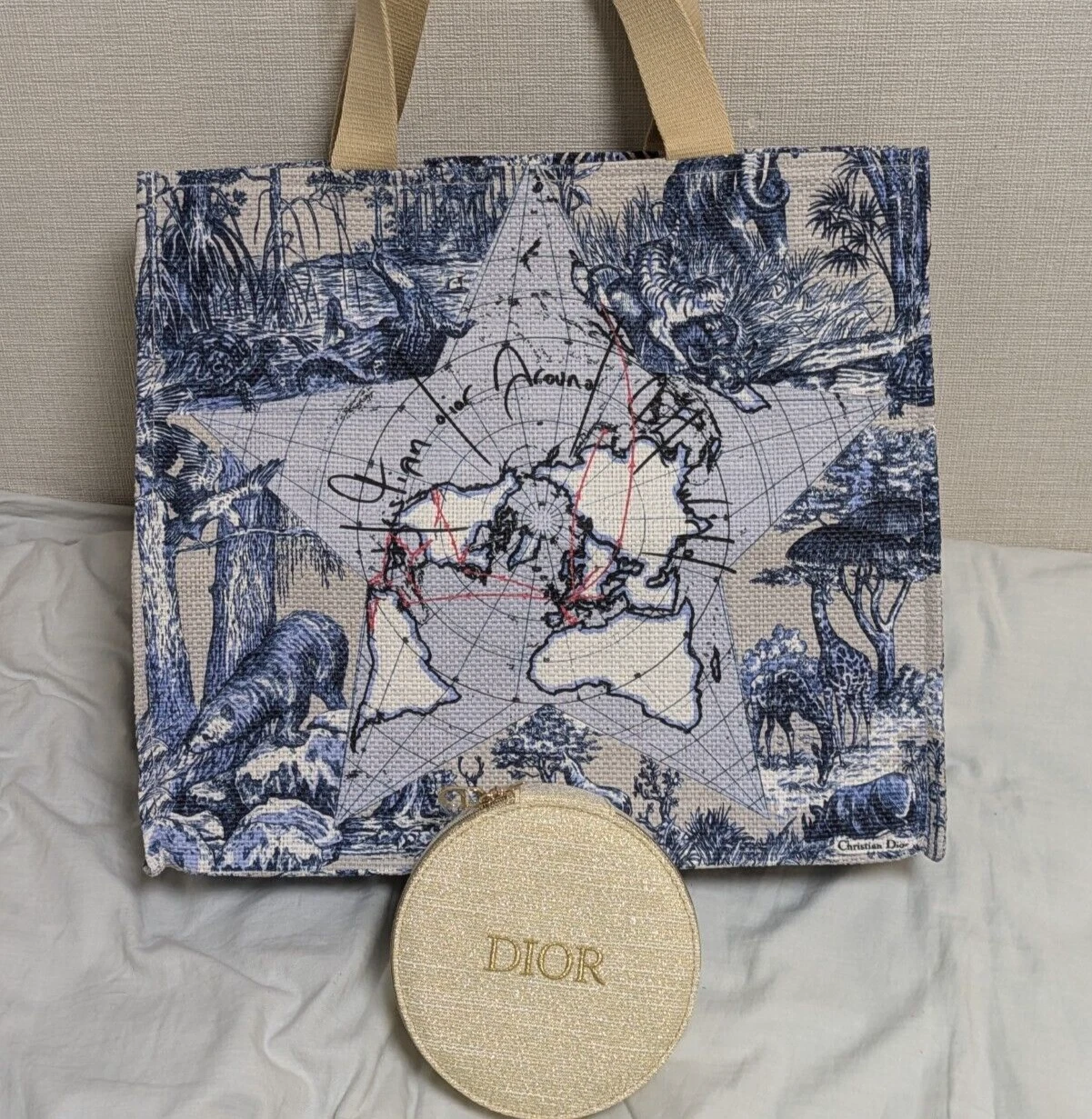 Sac fourre tout cadeau VIP Christian Dior ANNIVERSAIRE 2024 ensemble pochette vanité nouveauté
