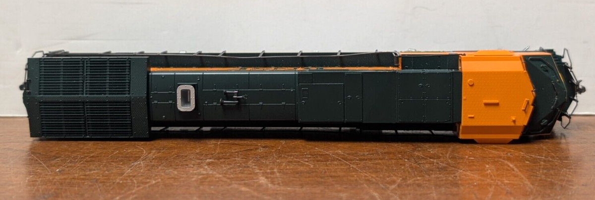 Kato 37-1902 GE C44-9W HO Scale Dash 9 BNSF Locomotive W