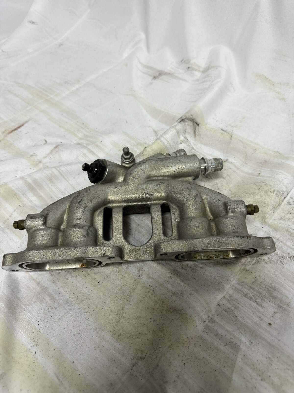 12614072 10-13 Chevrolet Corvette ZR1 Front Intercooler Supercharger Manifold 