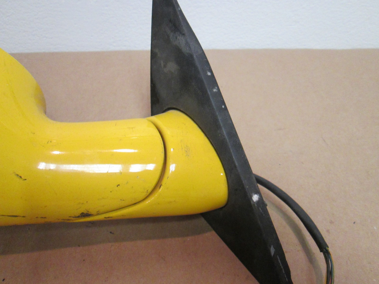 Ferrari 360 - RH  Door Side View Outer Mirror. Bright Yellow # 65732010