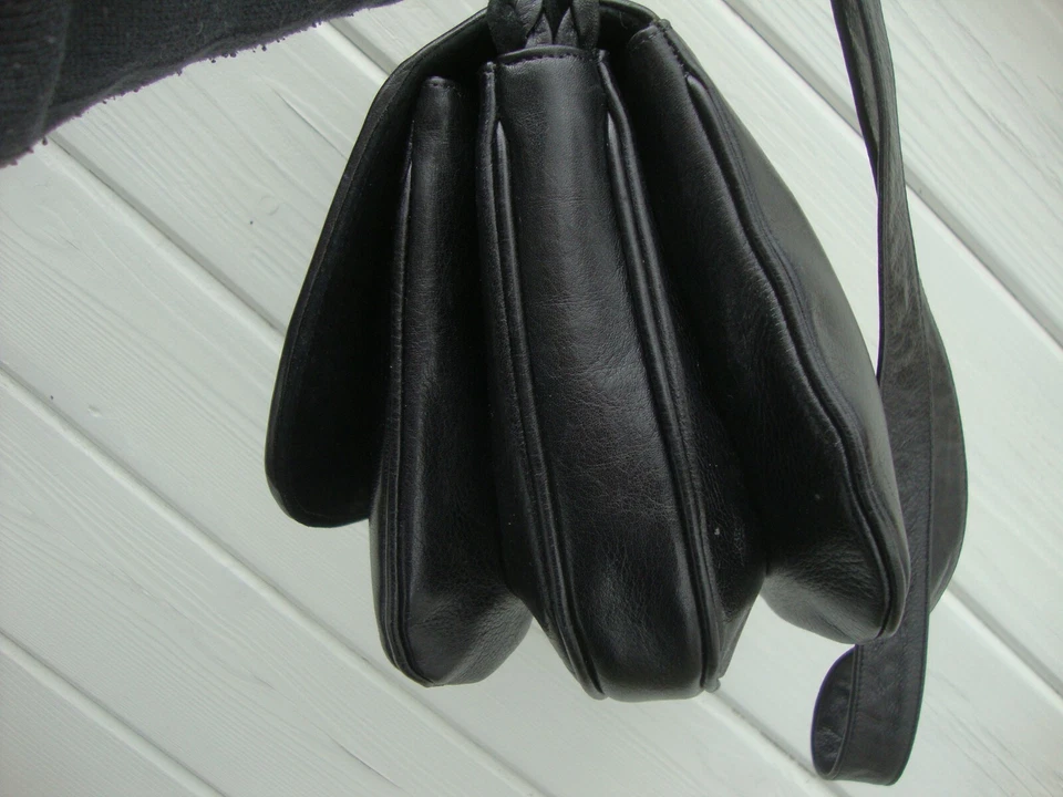 Nice! Vintage Jay Herbert Black Leather Multi Pocket Shoulder Bag Woven Strap - Image 4 of 4