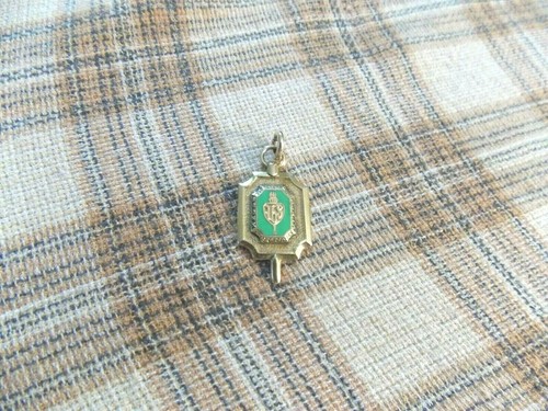 40's BRONX GIRLS JUNIOR HIGH SCHOOL Gold Filled Enamel PENDANT By AMCO NY 1 1/8" - Picture 3 of 3