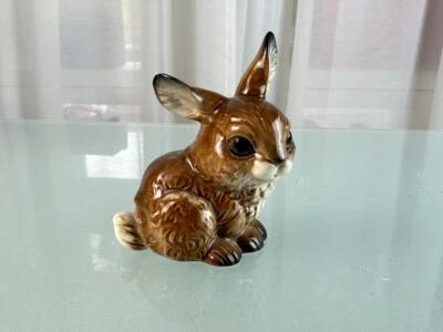 Figurine Goebel lapin porcelaine 9 cm 1 choix. Excellent état - Photo 1/3