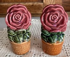 Vtg Red Rose Flower in Basket Weave Pot Ceramic Salt  Pepper Shakers Japan