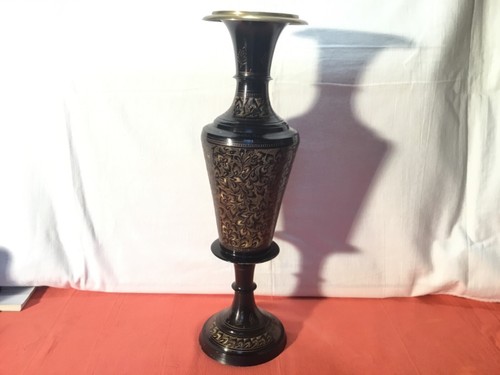 Vase oriental en dinanderie de laiton laqué ciselé, hauteur 46 cm - Picture 8 of 8