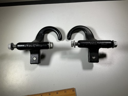 1999-2007 Chevy GMC Tow Hooks 15709128 & 15709129 Set Pair with Bolts