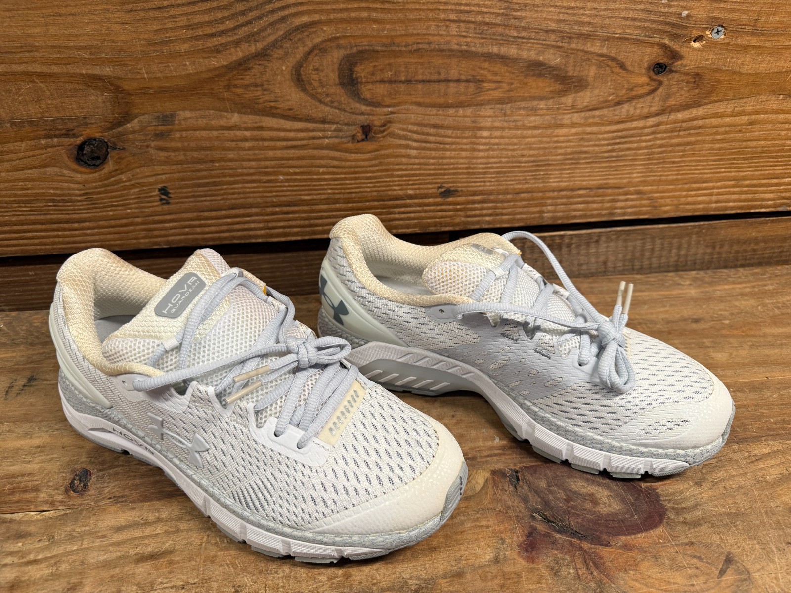 Under Armour UA HOVR Guardian 2 Women's Size 10 Running Shoes White 3022598-101 thumbnail 4