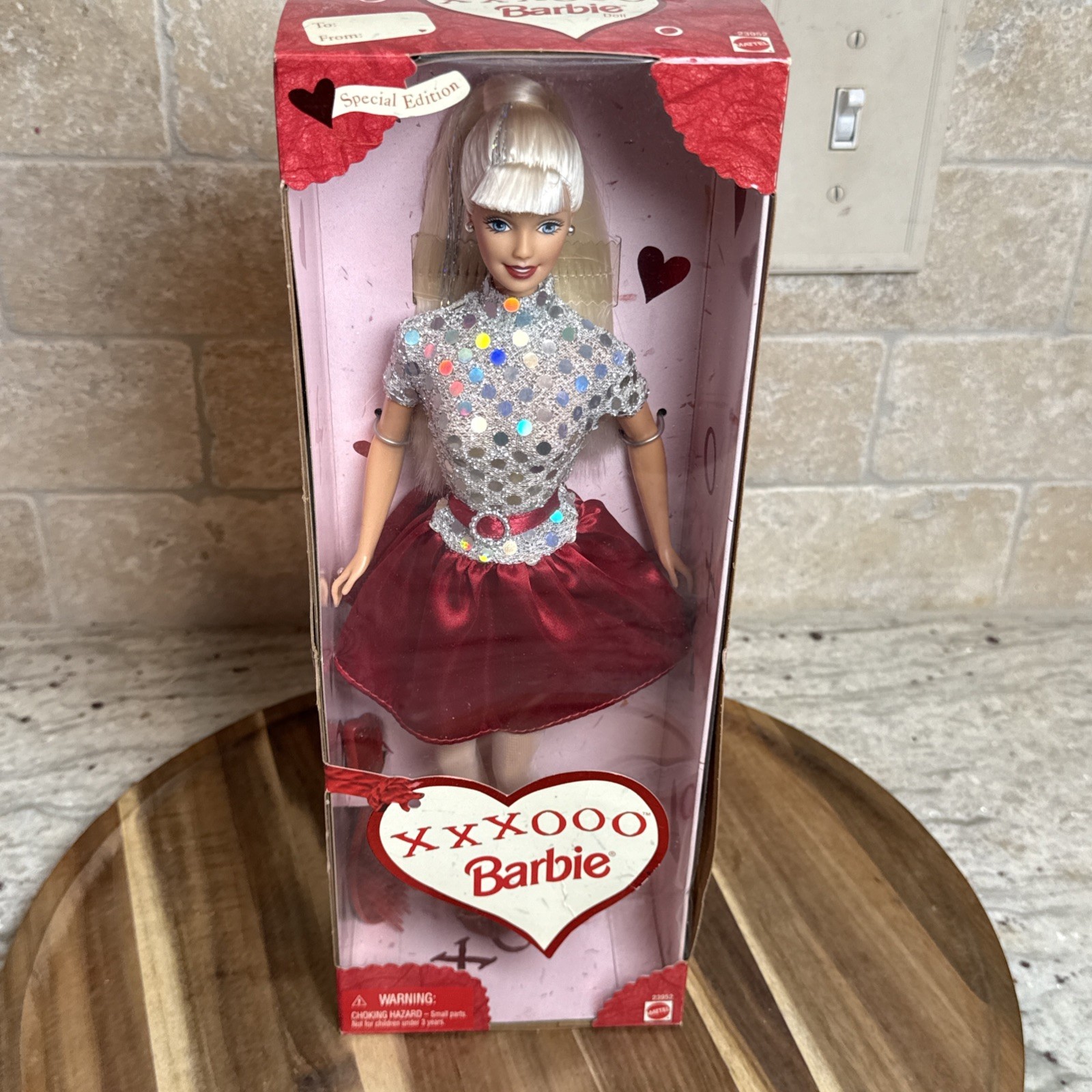 1999 Mattel Valentine XXXOOO Barbie Doll Special Edition 23952 NRFB New