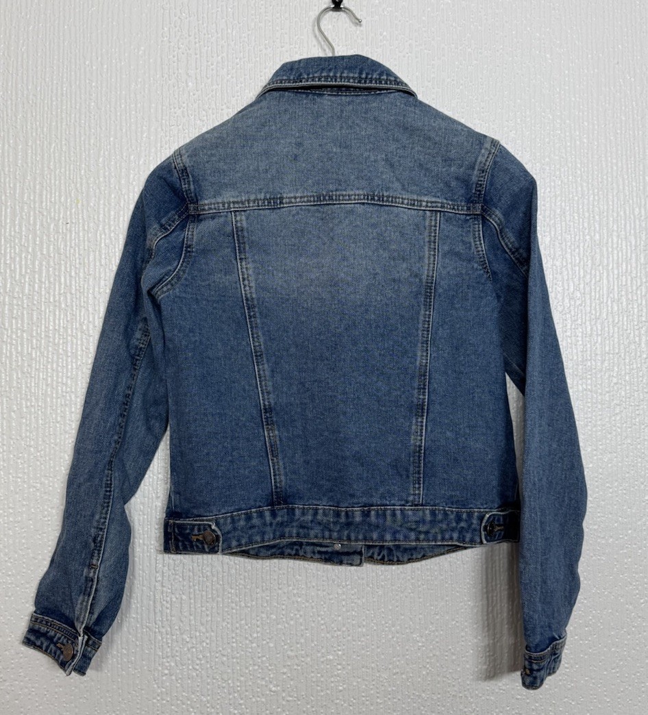 Tu Women’s Size 8 Mid Blue Denim Jacket Short Length image 2