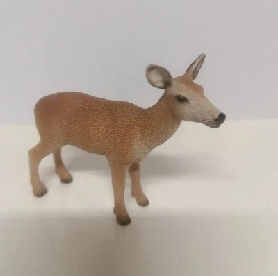 Figurine Schleich, biche, animaux de la forêt - Photo 1/3
