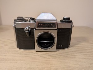 Praktica Nova B SLR Body -  Film tested | Meter working | READ DESCRIPTION