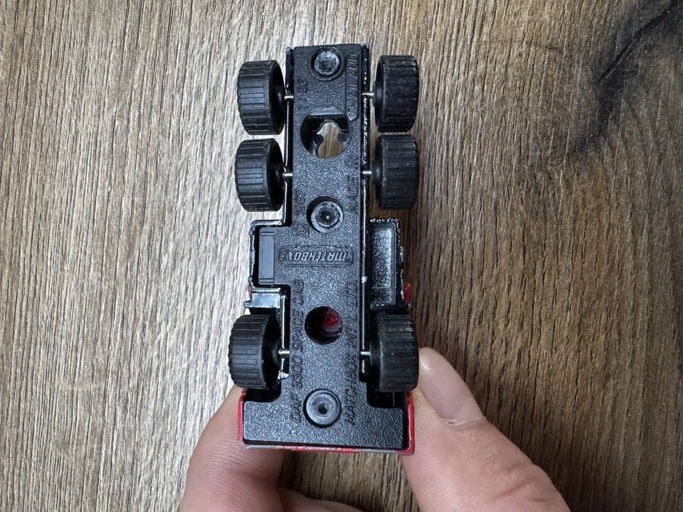 Matchbox K128 - DAF 3300 Space Cab (Rot) mit einem Anhänger - Bild 3 von 3