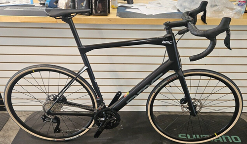 2023 BMC Roadmachine FIVE 105 Di2 Carbon Road Bike 61cm $4500