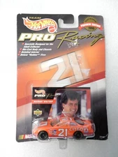 Hot Wheels Pro Racing Michael Waltrip Citgo #21 Diecast w/Upper Deck Card 1998