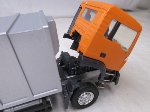 1/50 Conrad MAN Garbage Trash Refuse Truck Packmaster Dealer Version - Picture 6 of 10