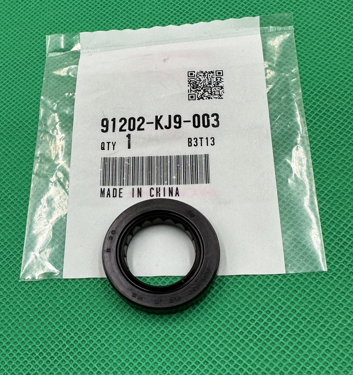 Genuine Honda 91202-KJ9-003 OIL SEAL 20X32X6 GX100 EU2000i EB2000i