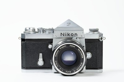 Nikon F 本体 NIKKOR S Auto 5cm F2 Nikon F - Silver with Nikkor-S Auto 5cm F2 - Non-AI / Tick Mark