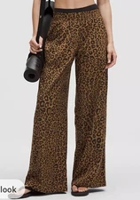 Lululemon Swift Mid-Rise Wide-Leg Pant Leopard Size 6 NWT